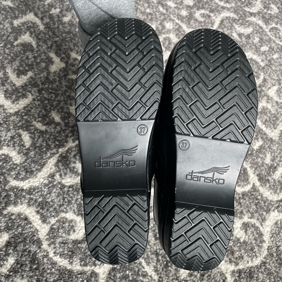 Women’s Black Dansko Clogs - Picture 3 of 6